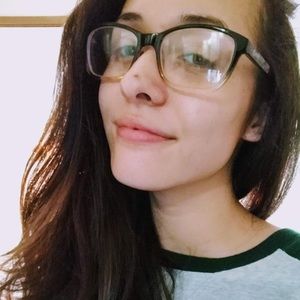 Meet your Posher, Desiree